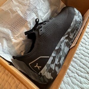 Flux Sneakers